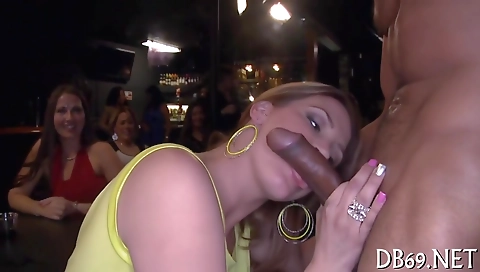 Amateur big boobs milf with big boobs sucking a big cock