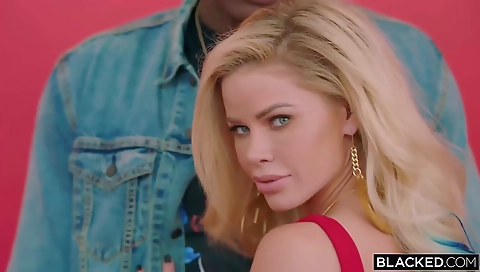 Amateur blonde teen 18+ sucks big dick and gets cumshot