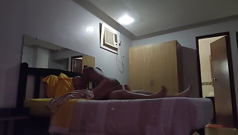 Ebony girl is getting banged in amateur webcam porn