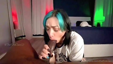 Hot girl in a tattooed pussy is getting fucked in her mouth