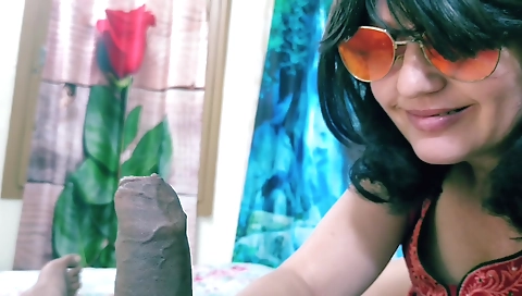 Brunette mature girl loves to fuck with her husband