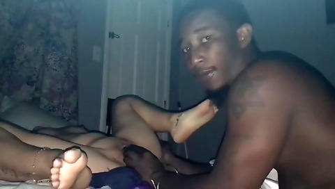 Tattooed blonde takes it on her hands and then her pussy